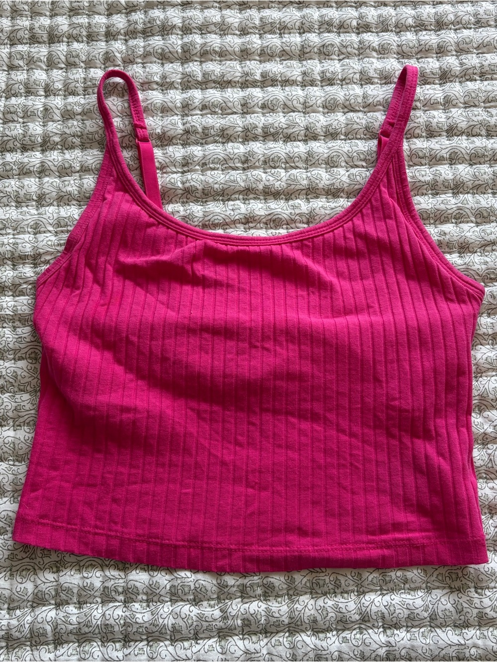 Old navy Women’s Ribbed Pink Tank Top — Sleek Crop Camisole